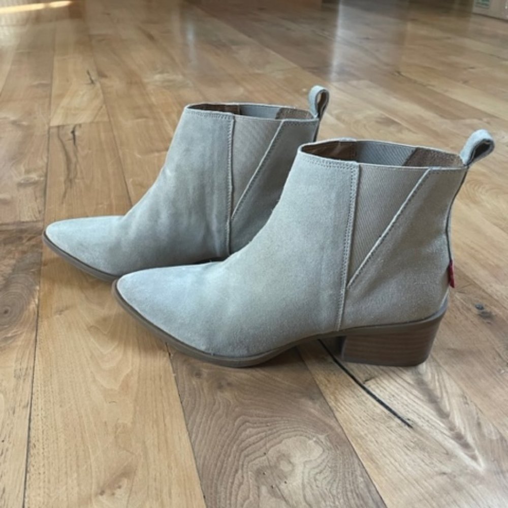 Levi's Women's Gaia Ankle Booties / Size 7.5